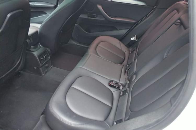 Used BMW X1 2016 sDrive18Li Fashion Model Left Rear Seat