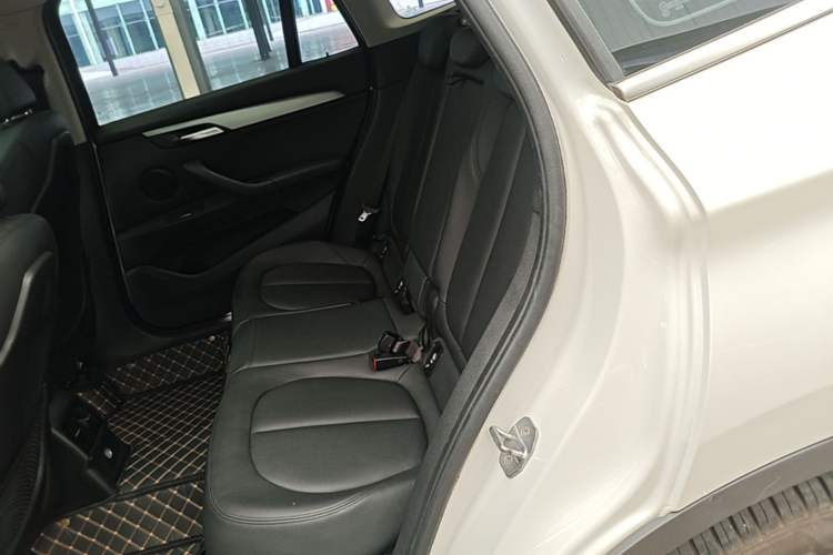 Used BMW X1 2016 sDrive18Li Fashion Model Left Rear Seat