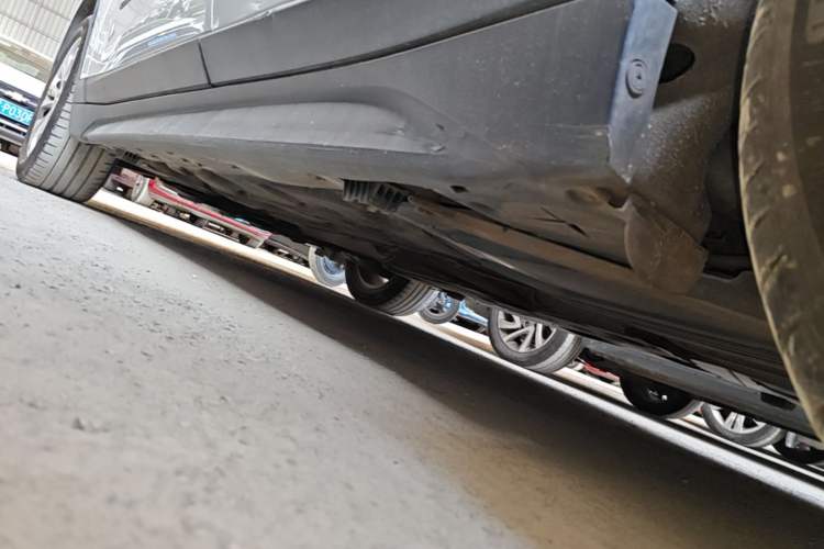 Used BMW X1 2016 sDrive18Li Premium Edition Left Side Sill