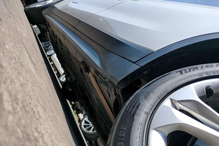 Used BMW X1 2016 sDrive18Li Premium Edition Left Side Sill