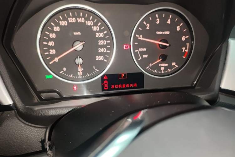 Used BMW X1 2016 sDrive18Li Fashion Model Odometer Close Up