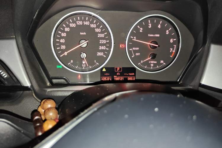 Used BMW X1 2016 sDrive18Li Premium Edition Odometer Close Up