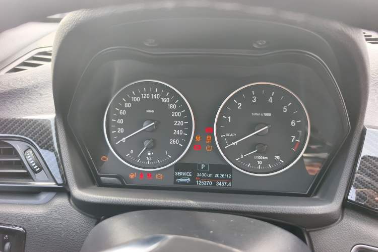 Used BMW X1 2016 sDrive18Li Fashion Model Odometer Close Up