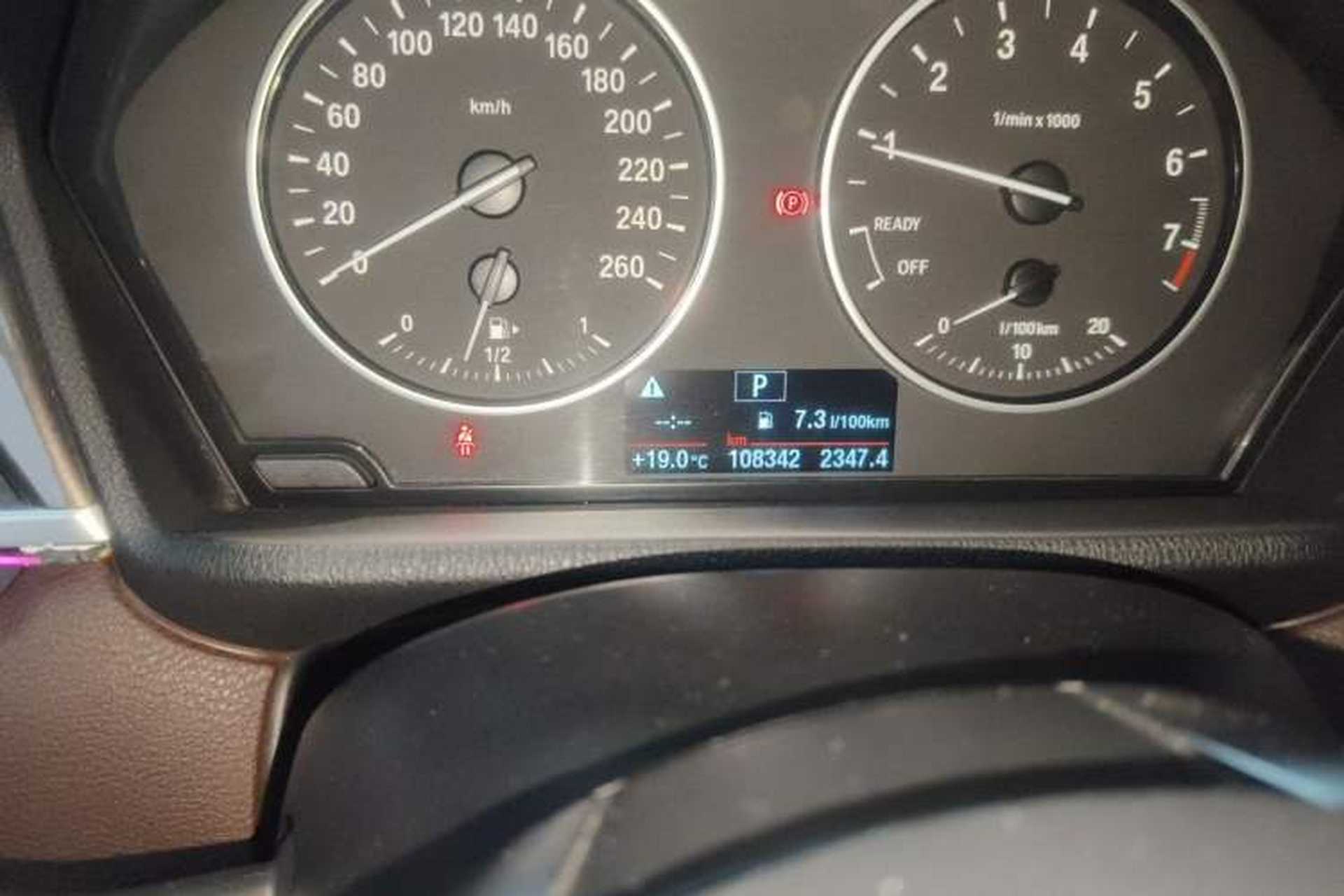 Used BMW X1 2016 sDrive18Li Luxury Model Odometer Close Up