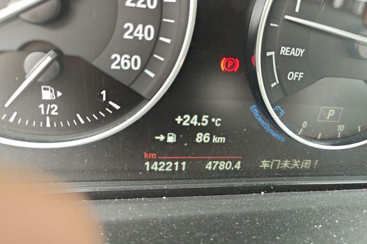 Used BMW X1 2016 xDrive20Li Luxury Model Odometer Close Up