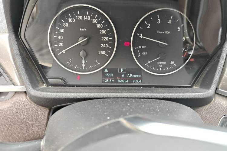 Used BMW X1 2016 sDrive18Li Luxury Model Odometer Close Up