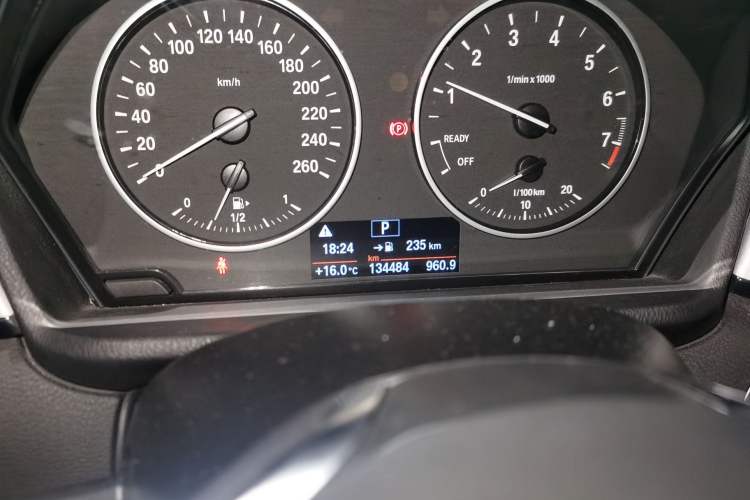 Used BMW X1 2016 sDrive18Li Premium Edition Odometer Close Up