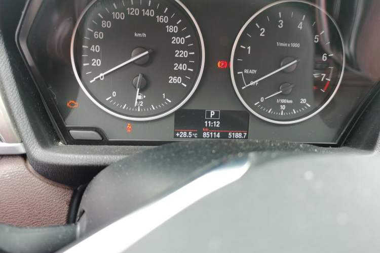 Used BMW X1 2016 sDrive18Li Luxury Model Odometer Close Up