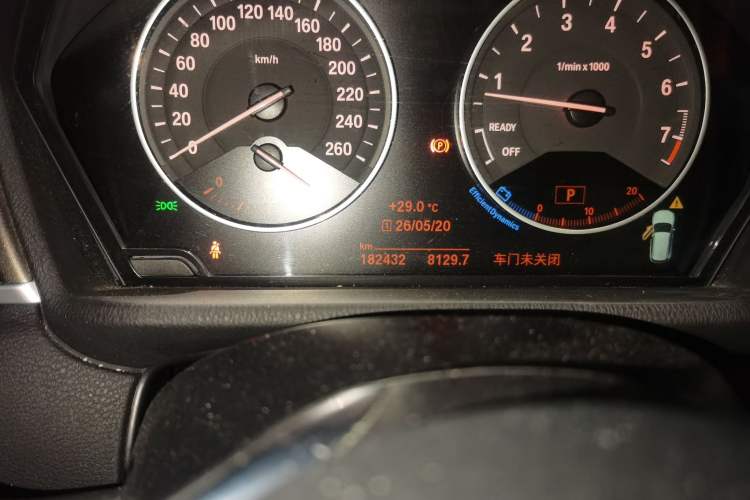 Used BMW X1 2016 xDrive20Li Luxury Model Odometer Close Up