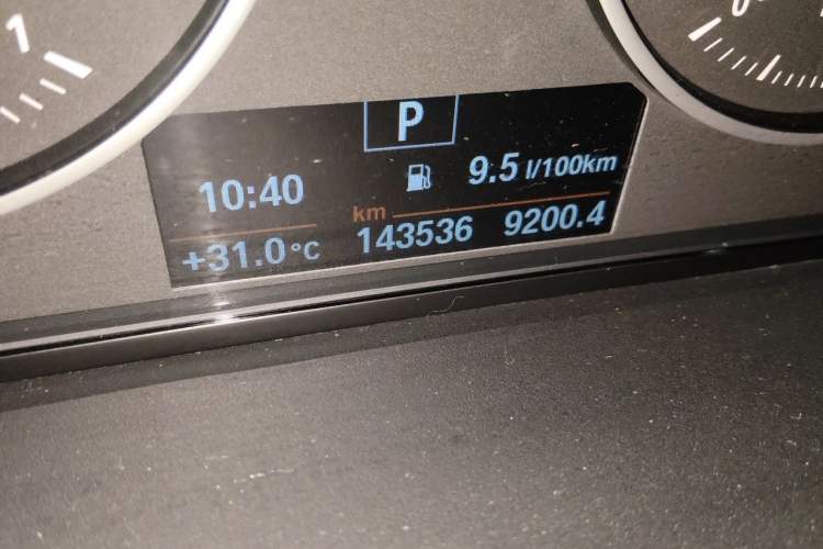 Used BMW X1 2016 sDrive18Li Premium Edition Odometer Close Up
