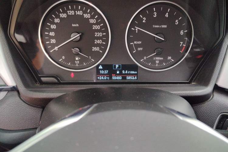 Used BMW X1 2016 sDrive18Li Premium Edition Odometer Close Up