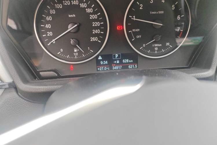 Used BMW X1 2016 sDrive18Li Premium Edition Odometer Close Up