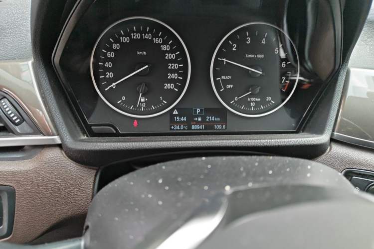Used BMW X1 2016 sDrive20Li Luxury Model Odometer Close Up