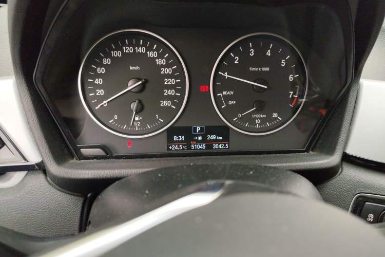 Used BMW X1 2016 sDrive18Li Premium Edition Odometer Close Up