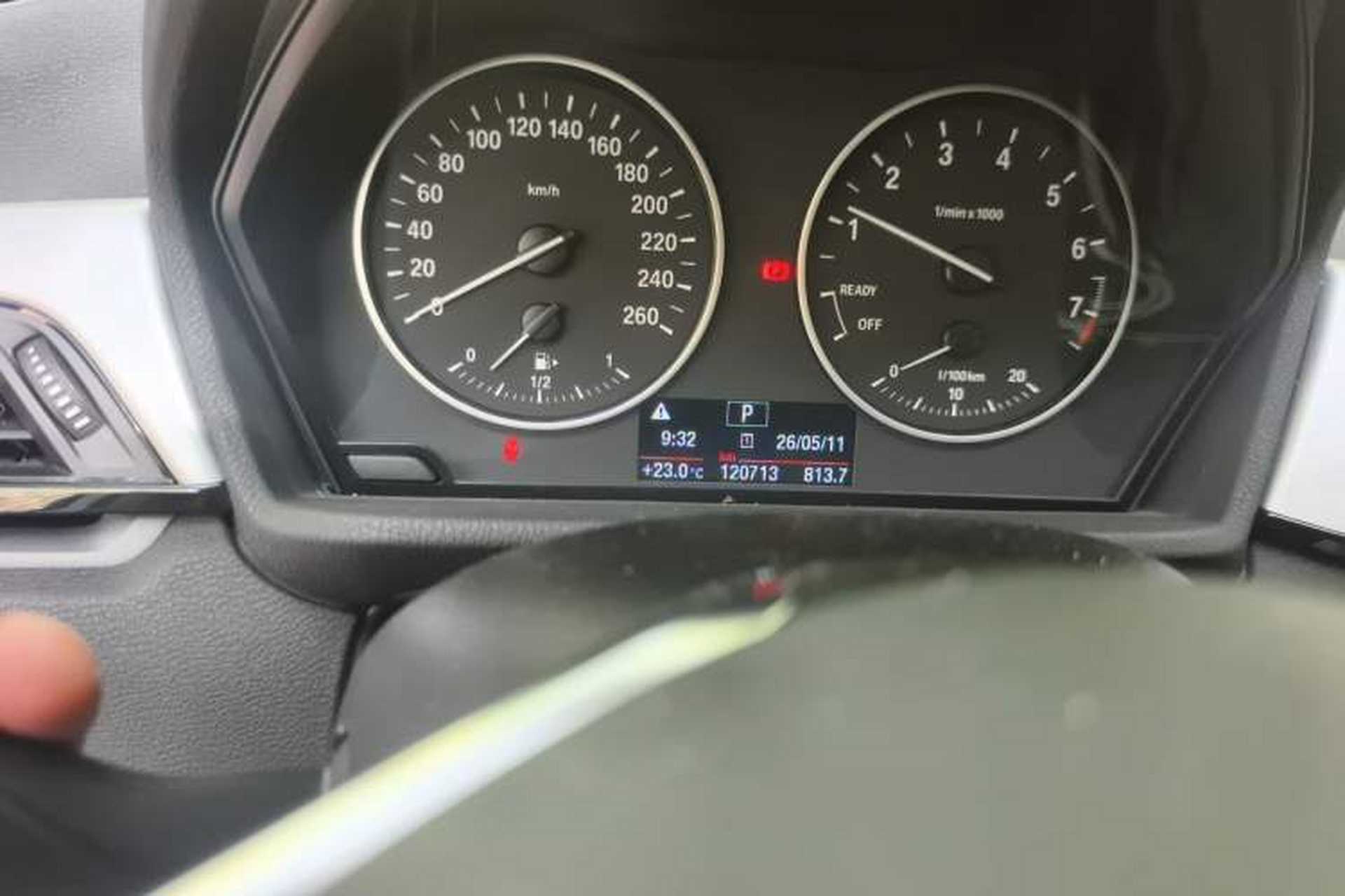 Used BMW X1 2016 sDrive18Li Fashion Model Odometer Close Up