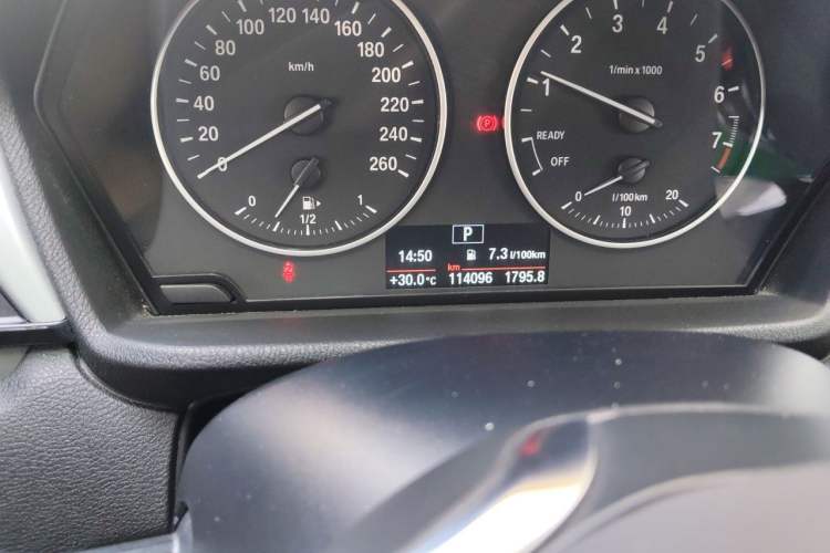 Used BMW X1 2016 sDrive18Li Premium Edition Odometer Close Up