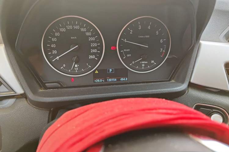Used BMW X1 2016 sDrive18Li Fashion Model Odometer Close Up