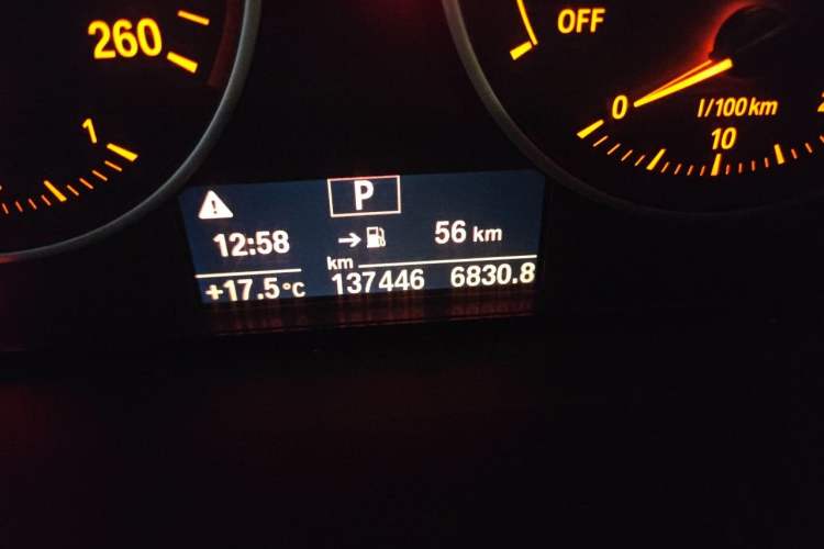 Used BMW X1 2016 sDrive18Li Premium Edition Odometer Close Up
