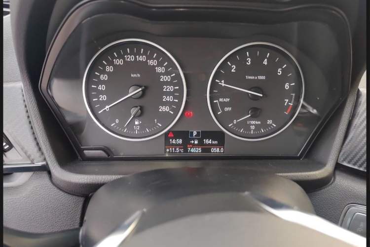 Used BMW X1 2016 sDrive18Li Fashion Model Odometer Close Up