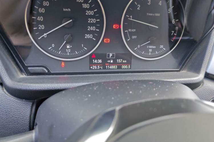 Used BMW X1 2016 sDrive18Li Premium Edition Odometer Close Up