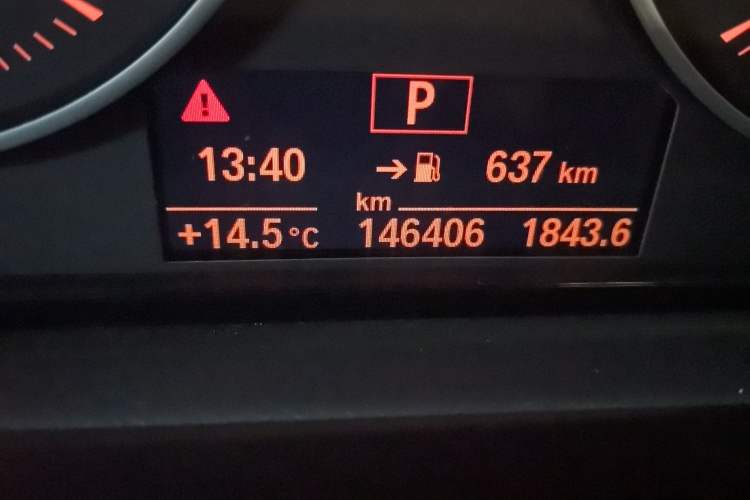 Used BMW X1 2016 sDrive18Li Premium Edition Odometer Close Up
