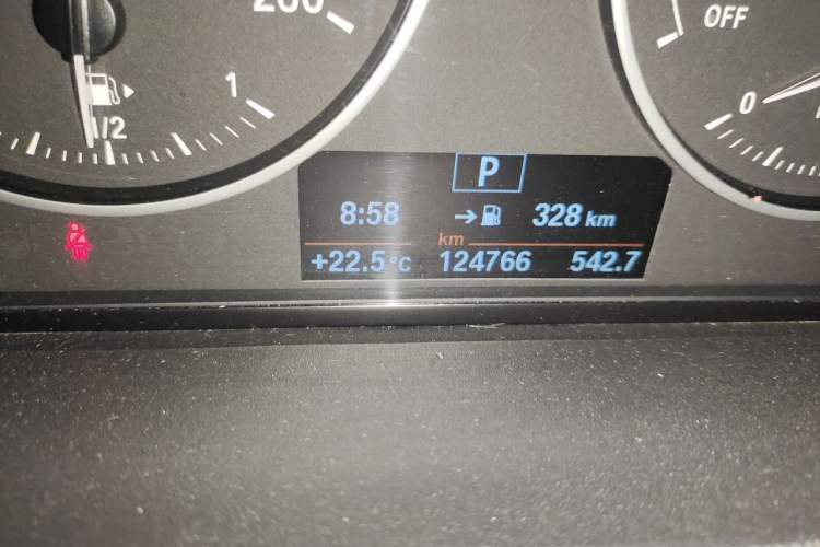 Used BMW X1 2016 sDrive20Li Luxury Model Odometer Close Up
