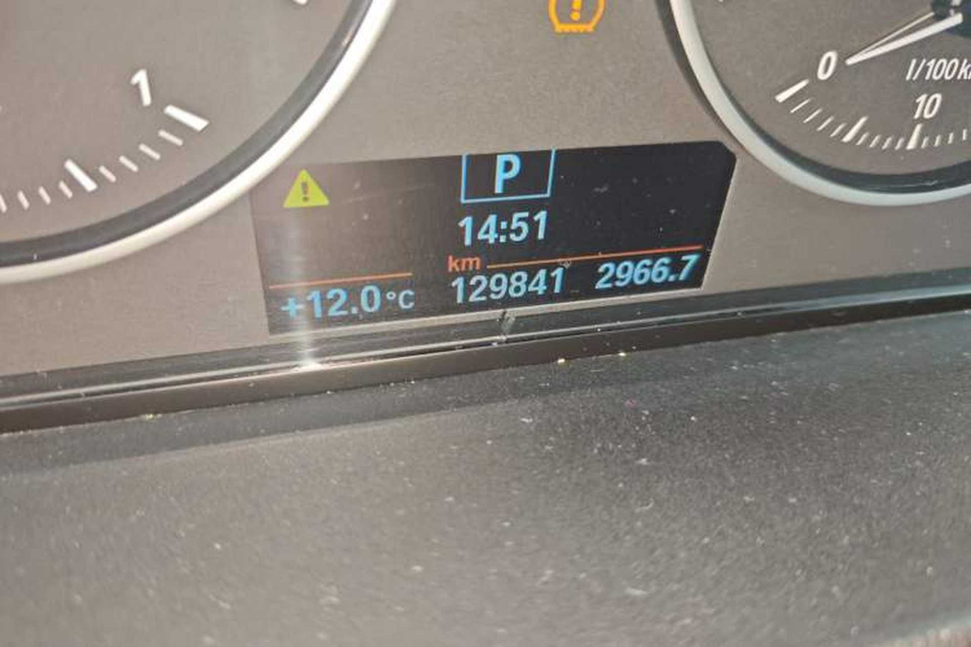 Used BMW X1 2016 sDrive18Li Premium Edition Odometer Close Up