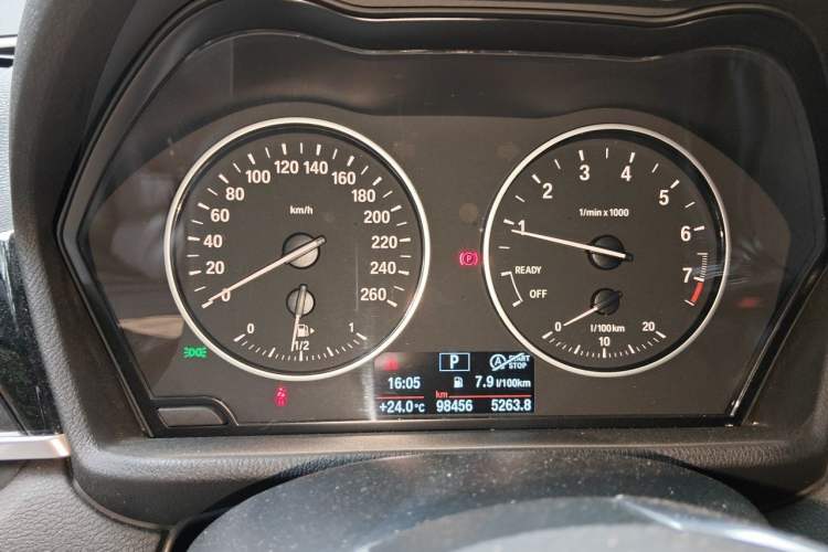 Used BMW X1 2016 sDrive20Li Luxury Model Odometer Close Up