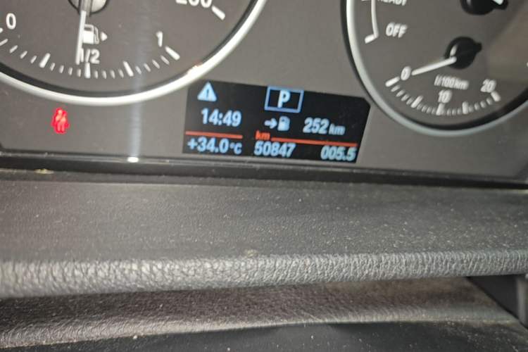 Used BMW X1 2016 sDrive20Li Luxury Model Odometer Close Up