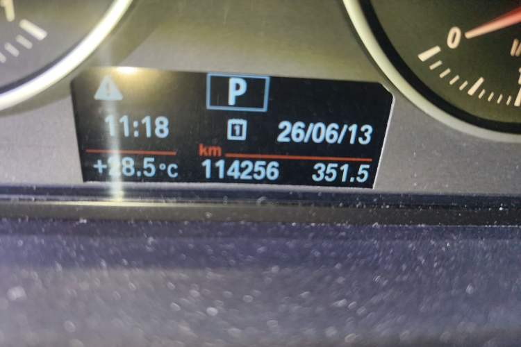 Used BMW X1 2016 sDrive20Li Luxury Model Odometer Close Up