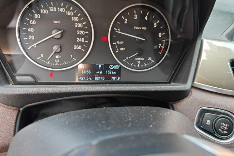 Used BMW X1 2016 sDrive20Li Luxury Model Odometer Close Up