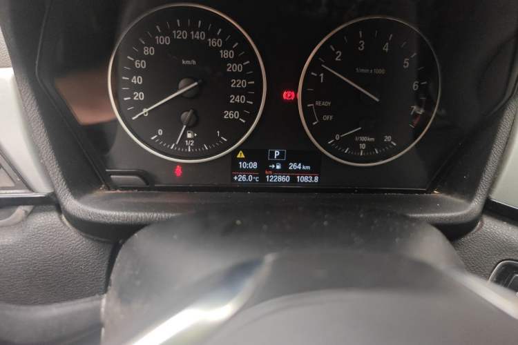 Used BMW X1 2016 sDrive18Li Fashion Model Odometer Close Up