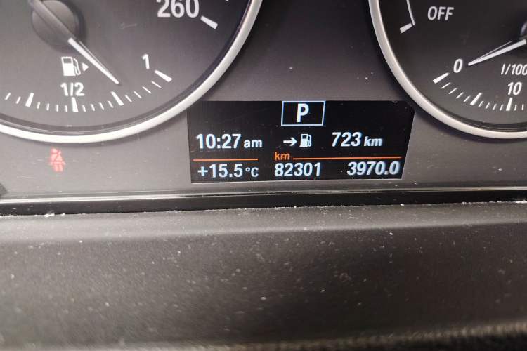 Used BMW X1 2016 sDrive18Li Fashion Model Odometer Close Up