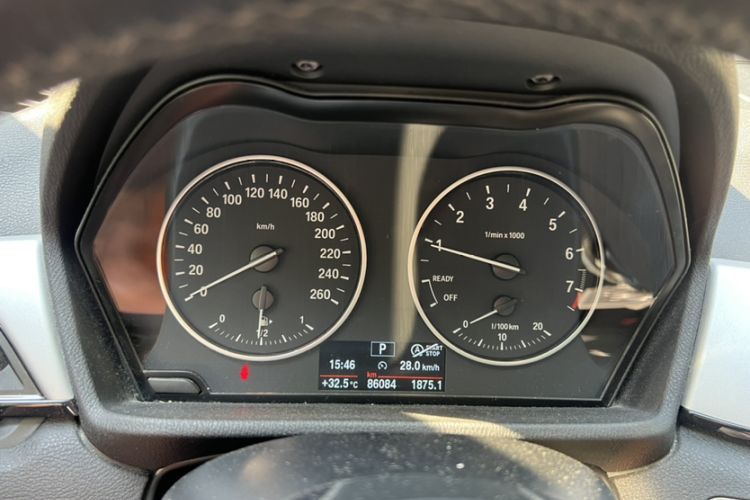 Used BMW X1 2016 sDrive18Li Premium Edition Odometer Close Up