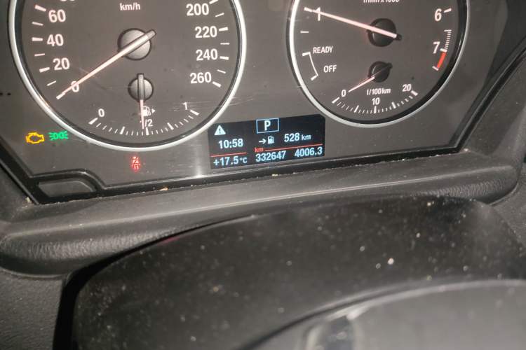 Used BMW X1 2016 sDrive18Li Premium Edition Odometer Close Up