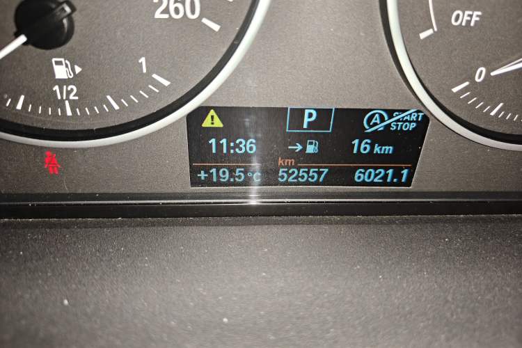 Used BMW X1 2016 sDrive18Li Premium Edition Odometer Close Up