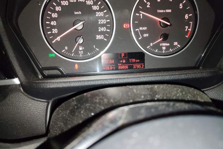 Used BMW X1 2016 sDrive20Li Luxury Model Odometer Close Up