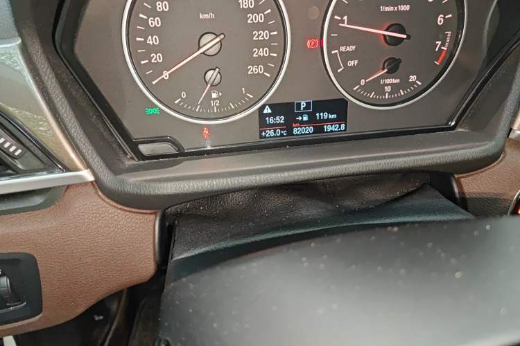 Used BMW X1 2016 sDrive20Li Luxury Model Odometer Close Up