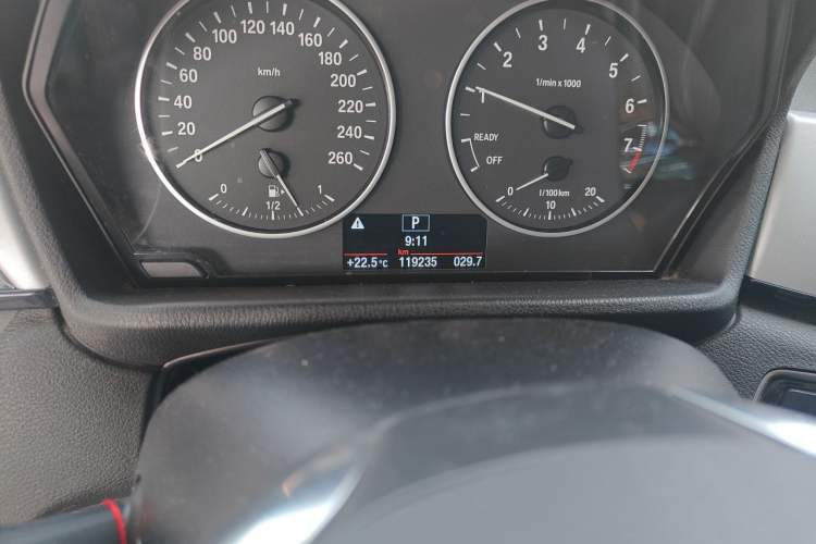 Used BMW X1 2016 sDrive18Li Premium Edition Odometer Close Up