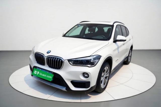 Ojetý BMW X1 2016 sDrive18Li Premium Edition