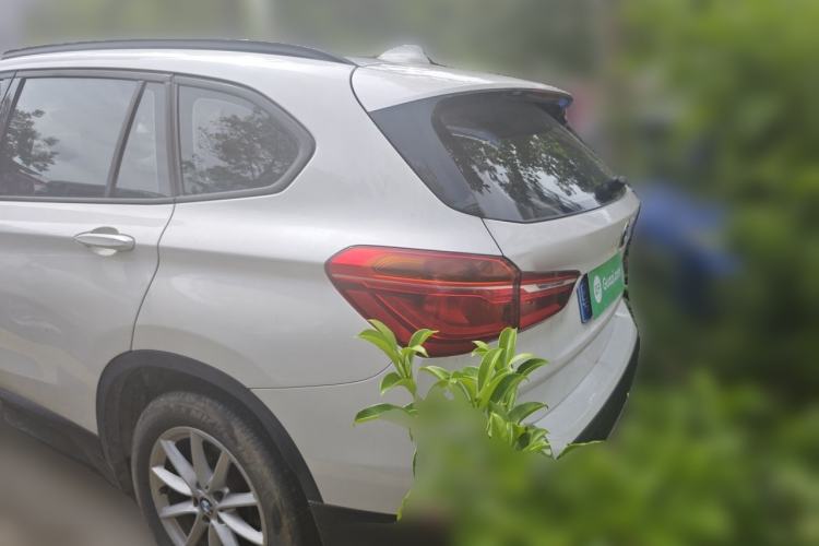 Used BMW X1 2016 sDrive18Li Fashion Model Rear Left 45 Deg