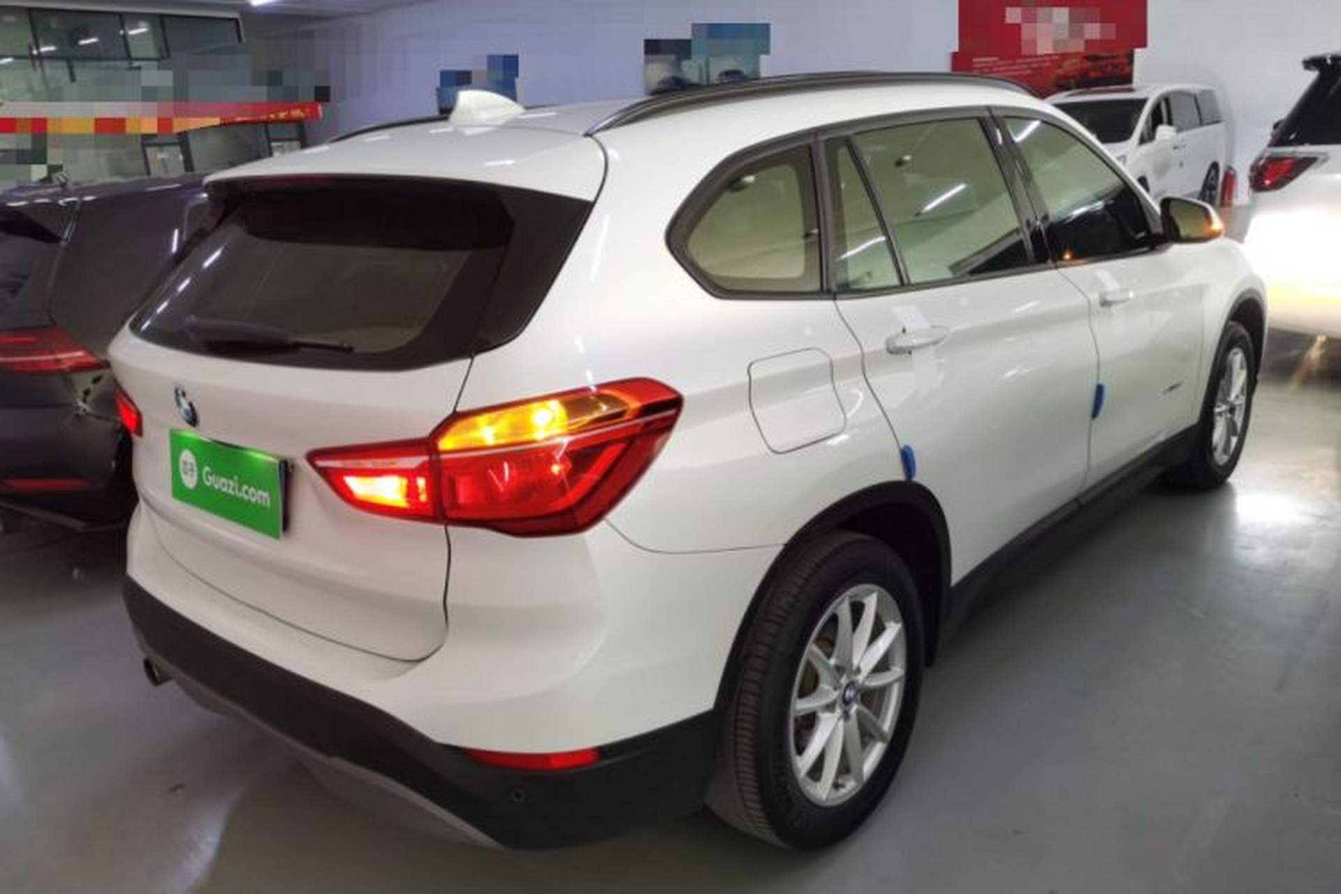 Used BMW X1 2016 sDrive18Li Fashion Model Rear Right 45 Deg