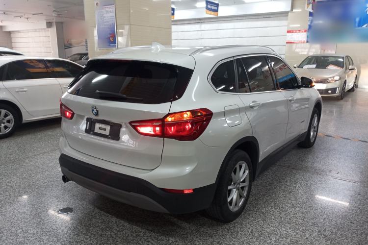 Used BMW X1 2016 sDrive18Li Fashion Model Rear Right 45 Deg