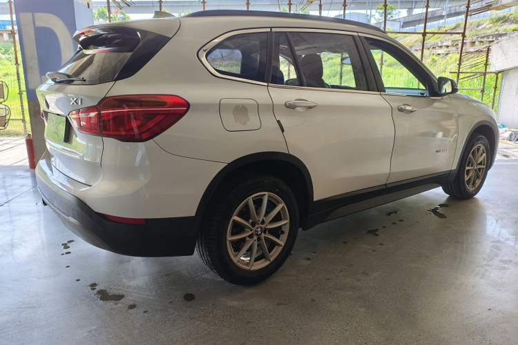 Used BMW X1 2016 sDrive18Li Fashion Model Rear Right 45 Deg