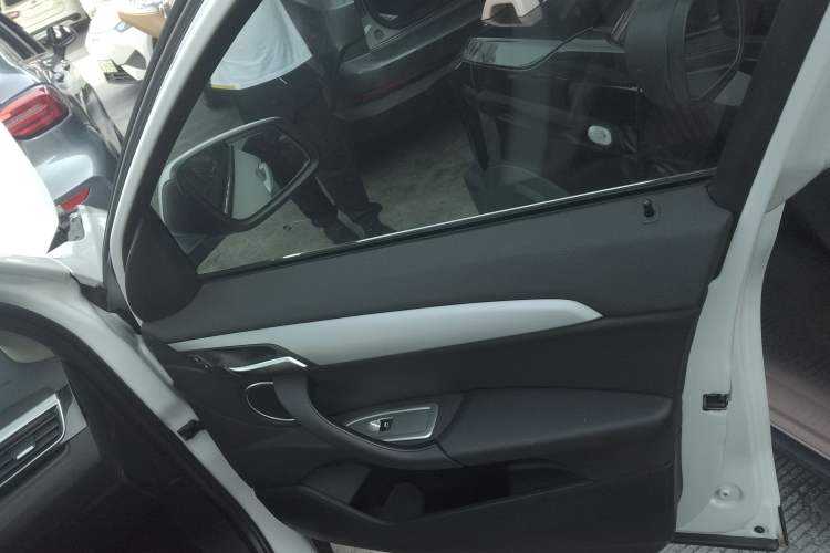 Used BMW X1 2016 sDrive18Li Fashion Model Right Front Door Interior