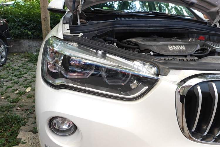 Used BMW X1 2016 xDrive20Li Luxury Model Right Front Headlight