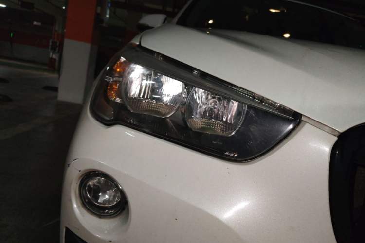 Used BMW X1 2016 sDrive18Li Fashion Model Right Front Headlight
