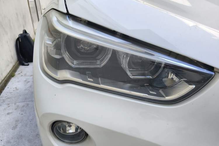 Used BMW X1 2016 sDrive20Li Luxury Model Right Front Headlight