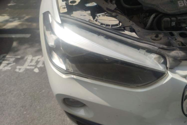 Used BMW X1 2016 sDrive18Li Fashion Model Right Front Headlight