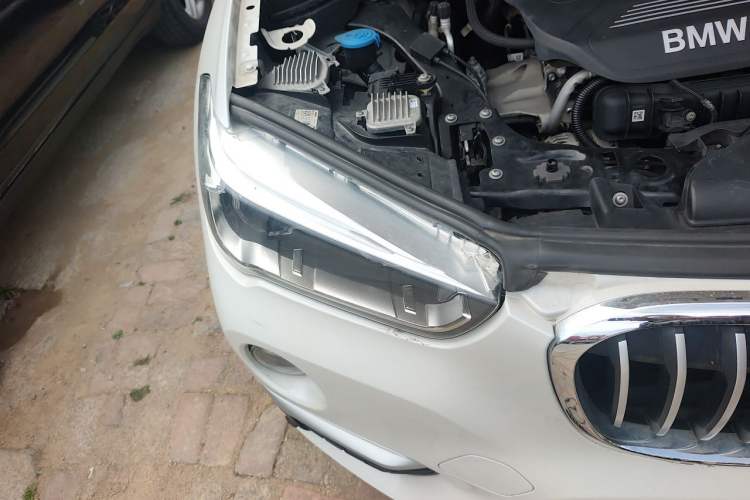 Used BMW X1 2016 sDrive18Li Luxury Model Right Front Headlight
